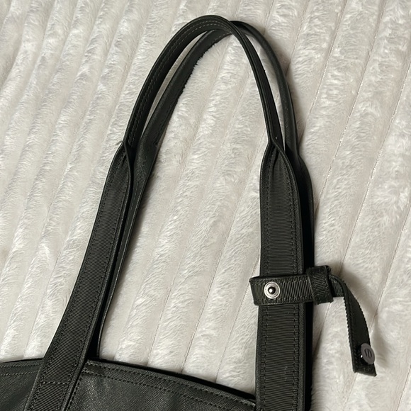 Lululemon All Day Tote - Picture 3 of 16
